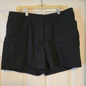 NWT‎ Nike Black Golf Shorts Size 14 In Women’s